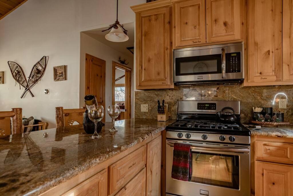 Hot Tub*Kids Room*Family Cabin Big Bear City Bagian luar foto